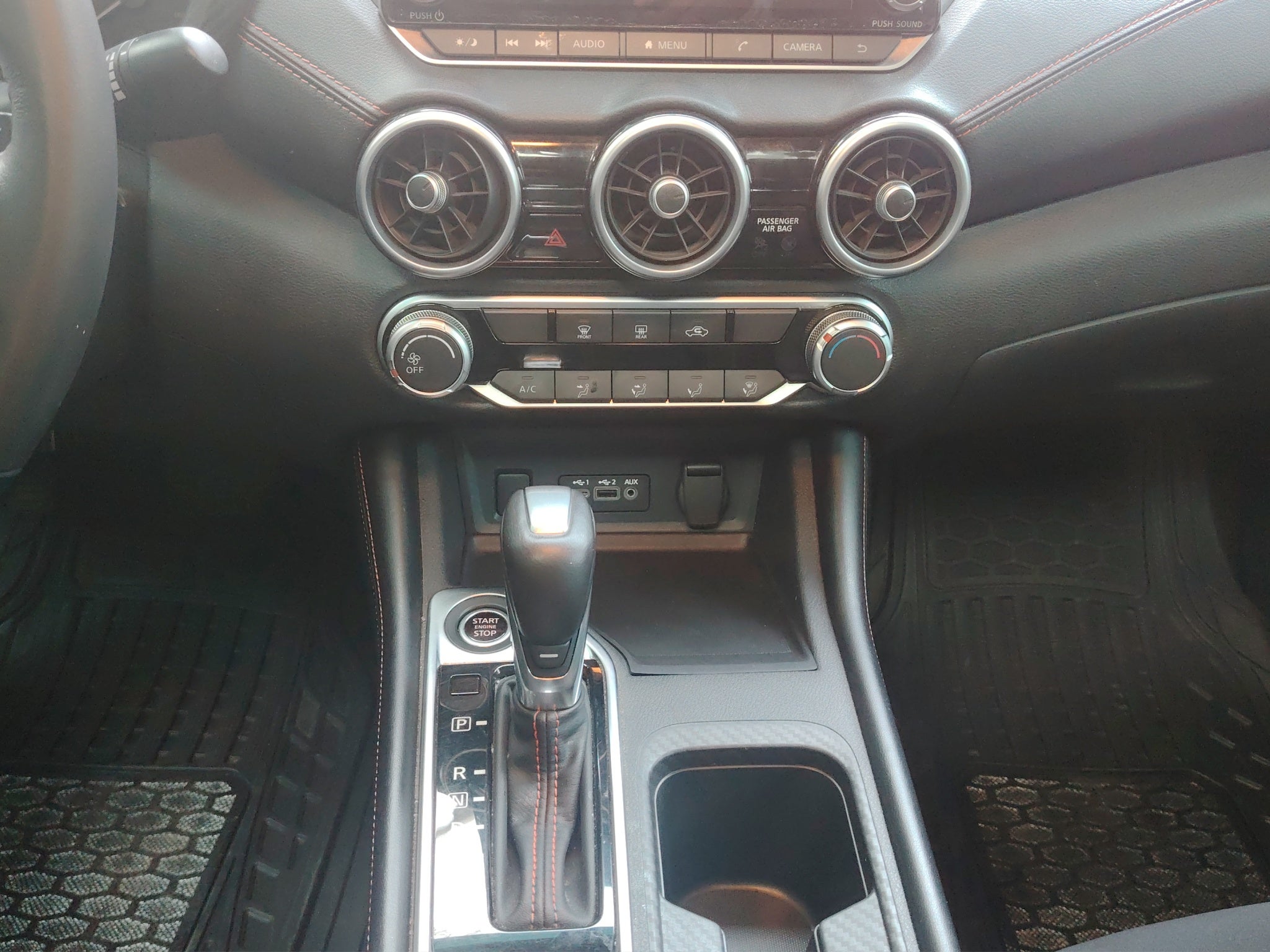 2024 Nissan Sentra 2.0 SR Bi-Tono At