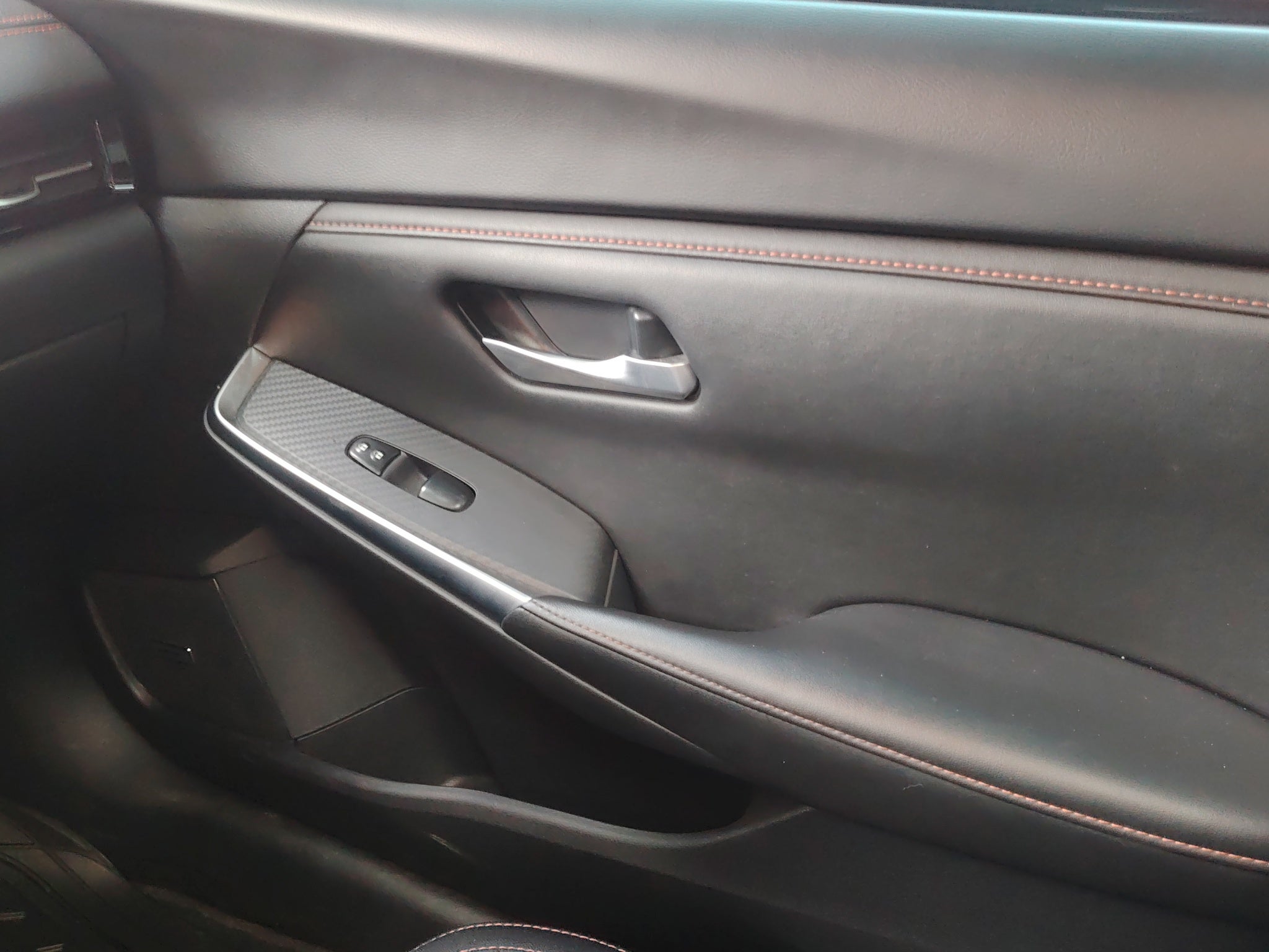 2024 Nissan Sentra 2.0 SR Bi-Tono At