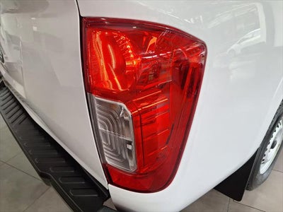 2020 Nissan NP300 2.4 Doble Cabina Se Aa Pack Seg Mt