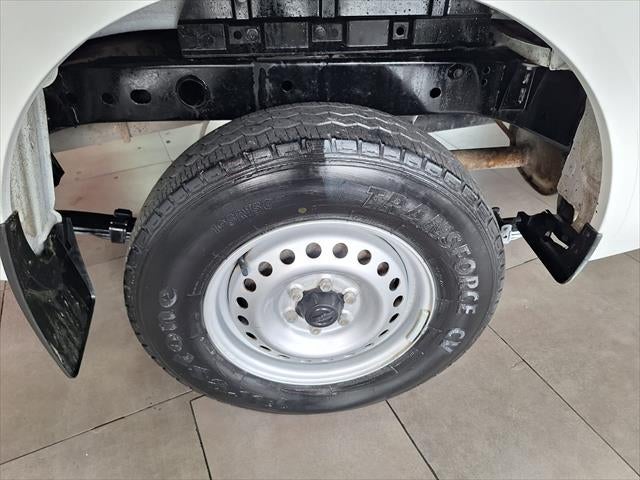 2020 Nissan NP300 2.4 Doble Cabina Se Aa Pack Seg Mt