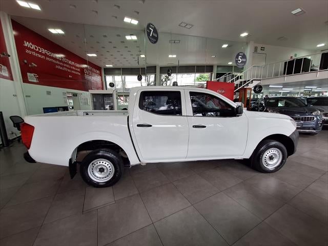 2020 Nissan NP300 2.4 Doble Cabina Se Aa Pack Seg Mt