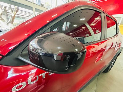 2024 Renault Kwid 1.0 Outsider Mt