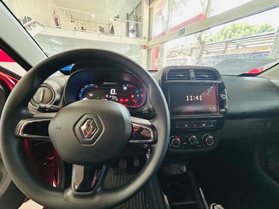 2024 Renault Kwid 1.0 Outsider Mt