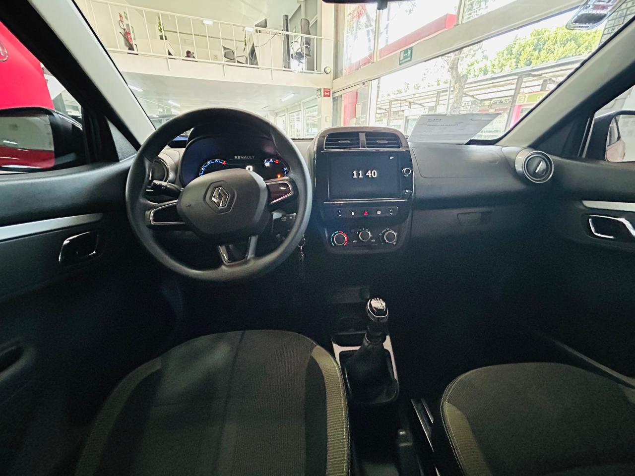 2024 Renault Kwid 1.0 Outsider Mt