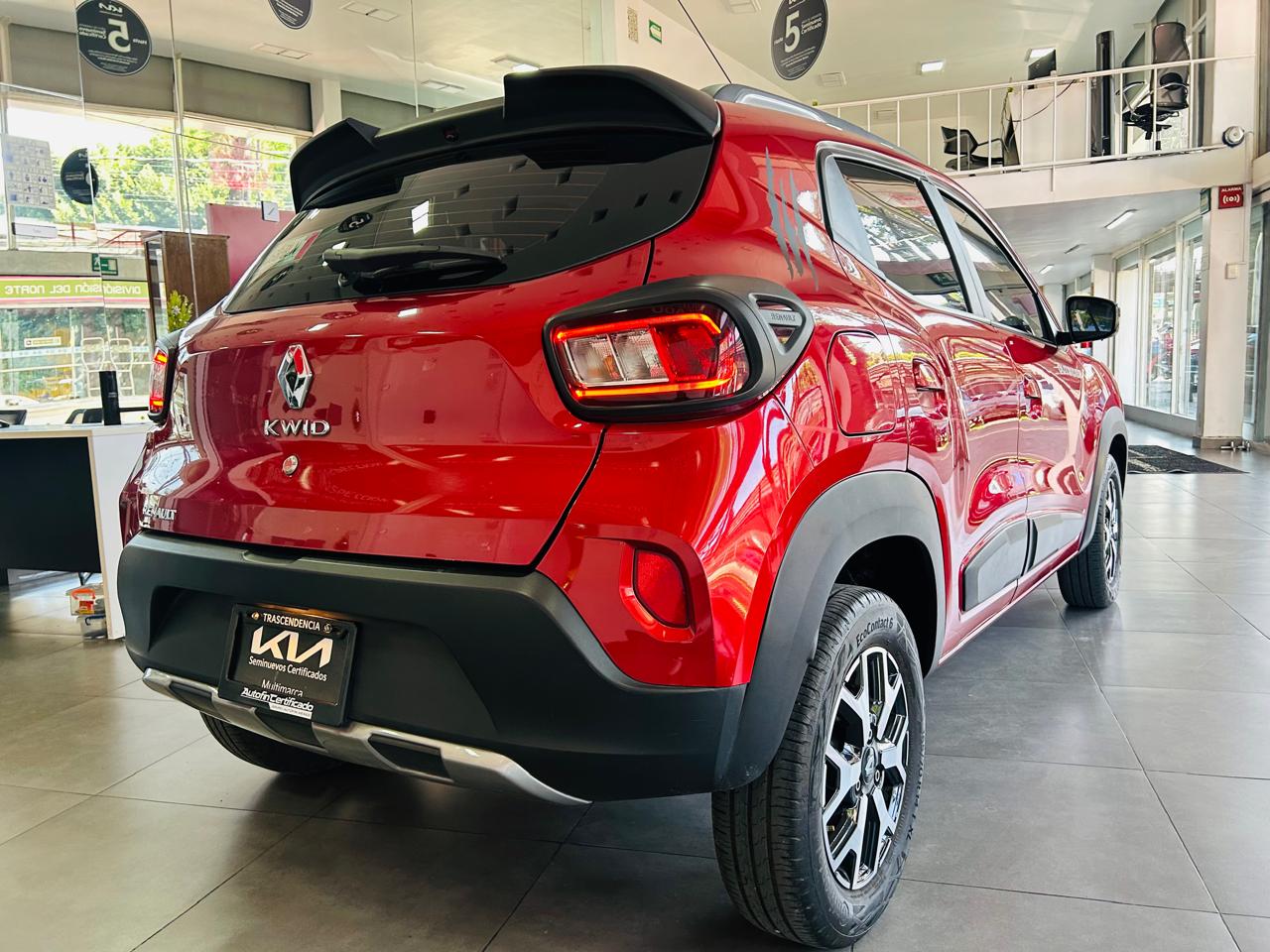 2024 Renault Kwid 1.0 Outsider Mt