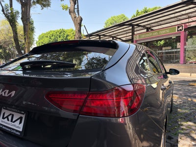 2022 Kia Forte 2.0 LX Mt