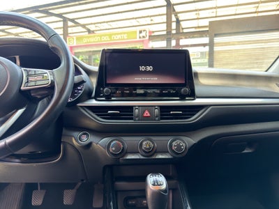 2022 Kia Forte 2.0 LX Mt