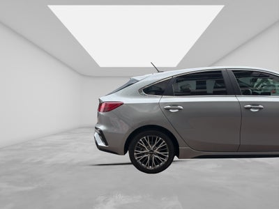 2022 Kia Forte 1.6 GT Hb At