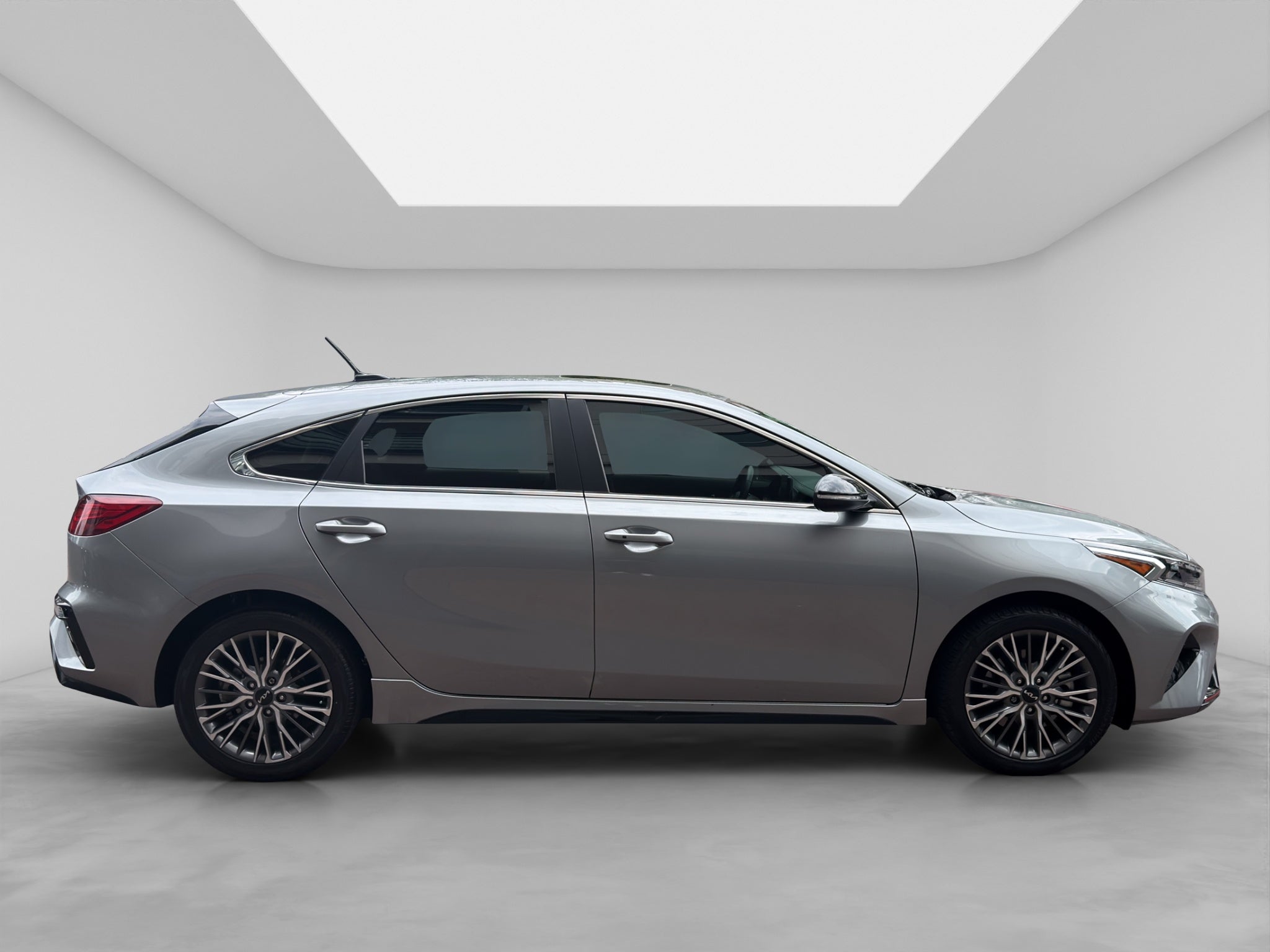 2022 Kia Forte 1.6 GT Hb At