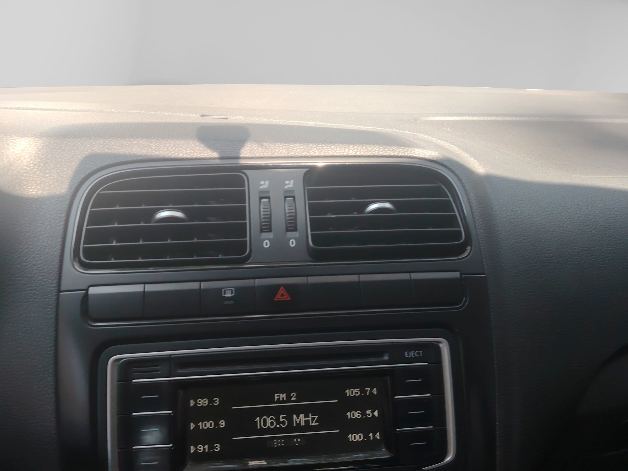 2016 Volkswagen Vento 1.6 Comfortline Mt