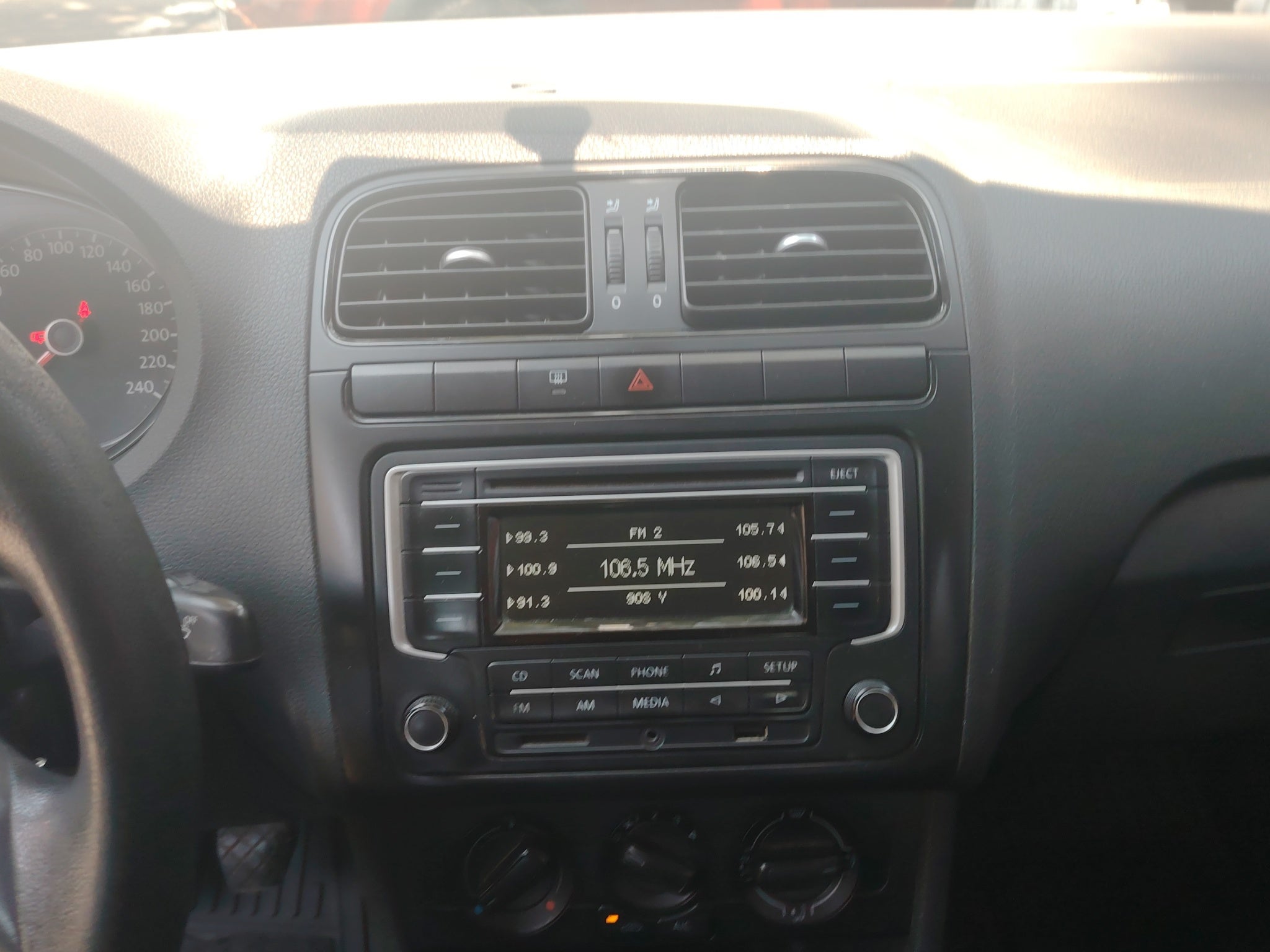 2016 Volkswagen Vento 1.6 Comfortline Mt