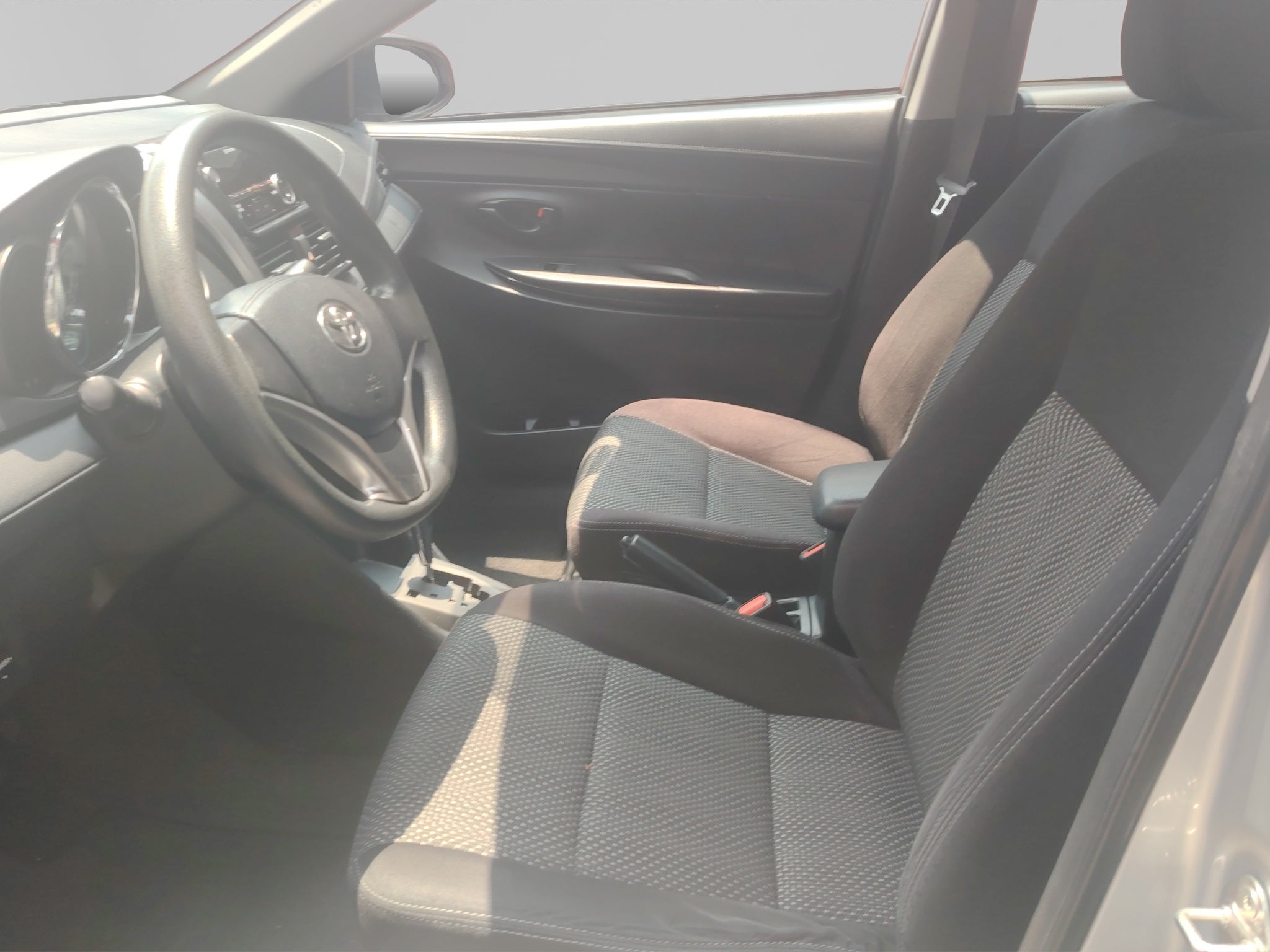 2017 Toyota Yaris 1.5 Core Cvt Sedan At