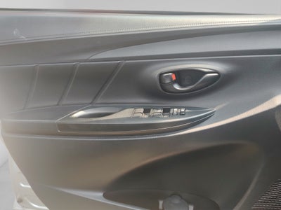 2017 Toyota Yaris 1.5 Core Cvt Sedan At