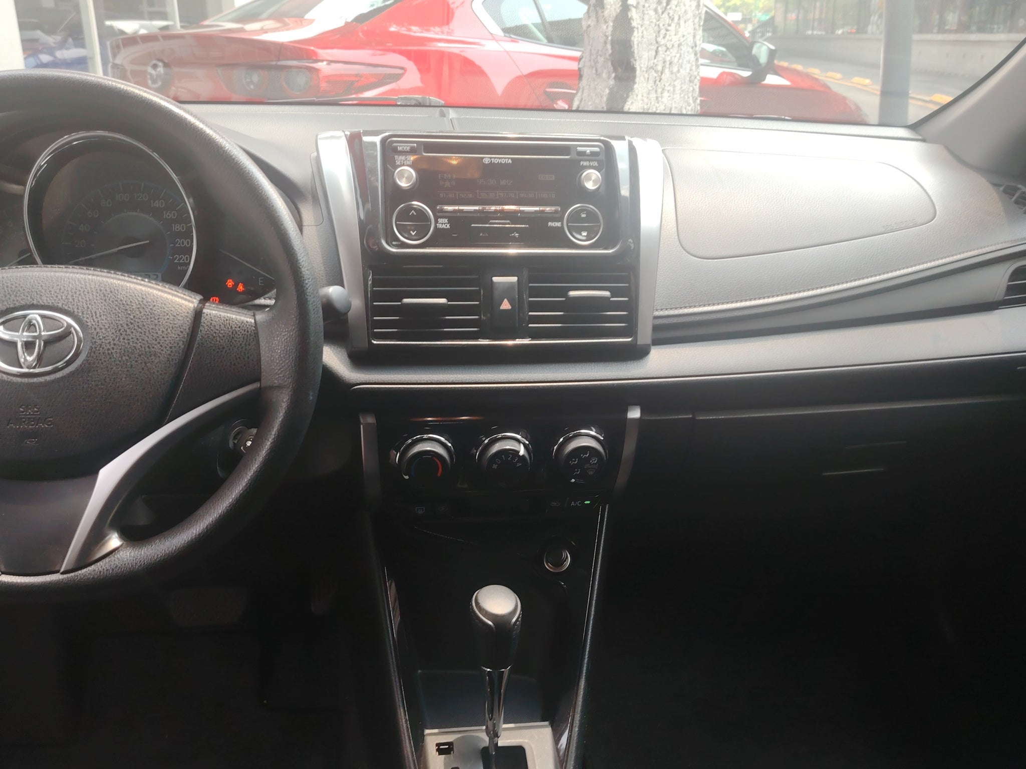 2017 Toyota Yaris 1.5 Core Cvt Sedan At