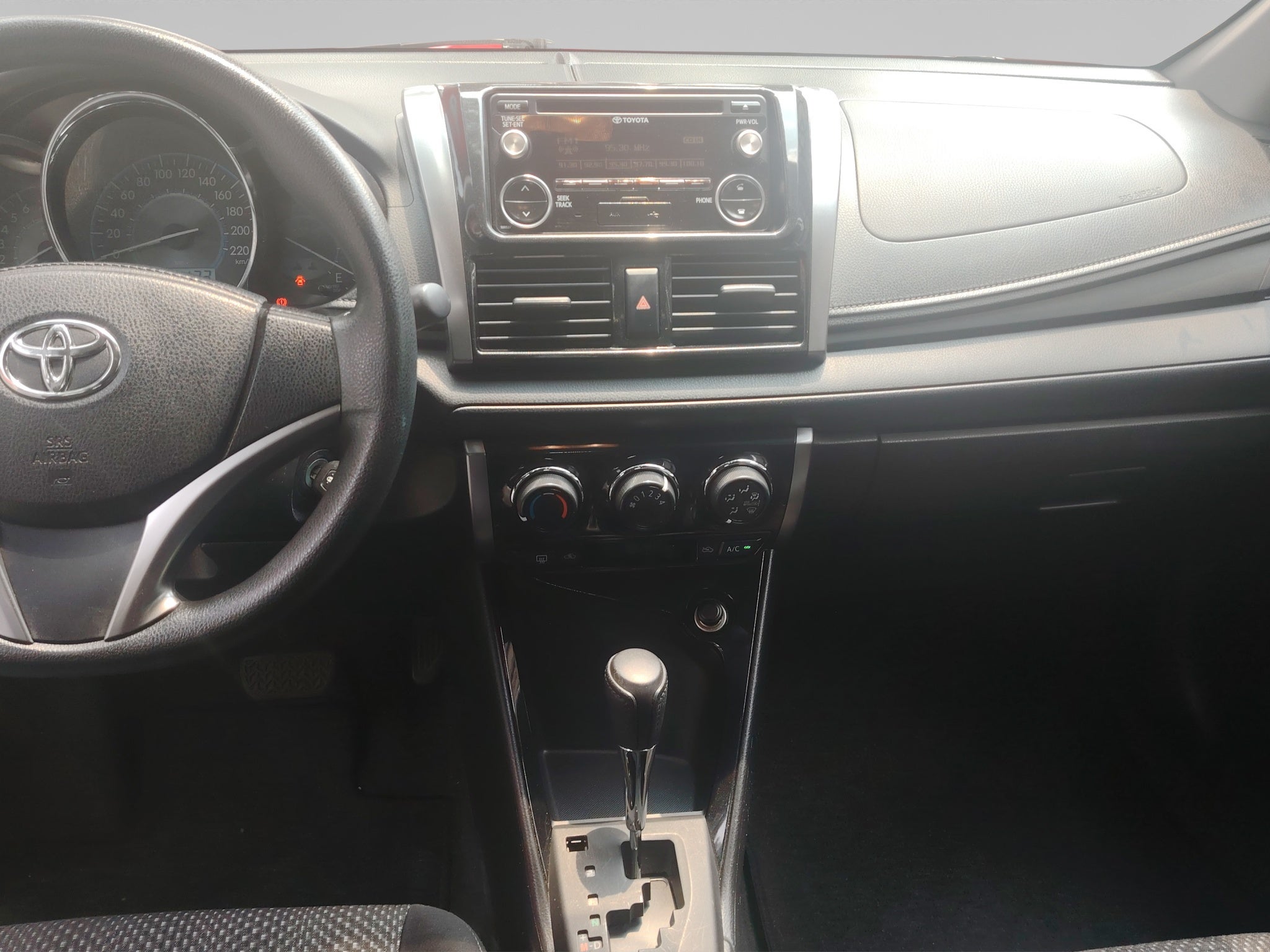 2017 Toyota Yaris 1.5 Core Cvt Sedan At