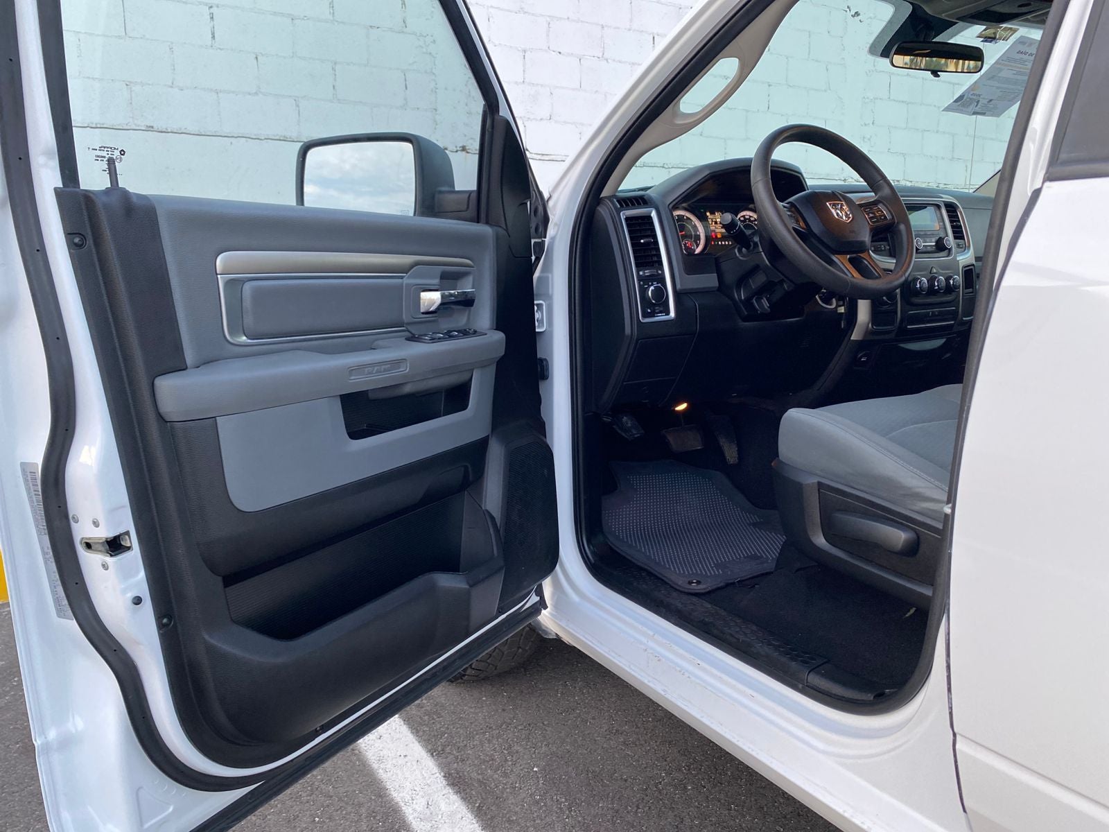 2020 RAM 1500 3.6 V6 Crew Cab SLT At