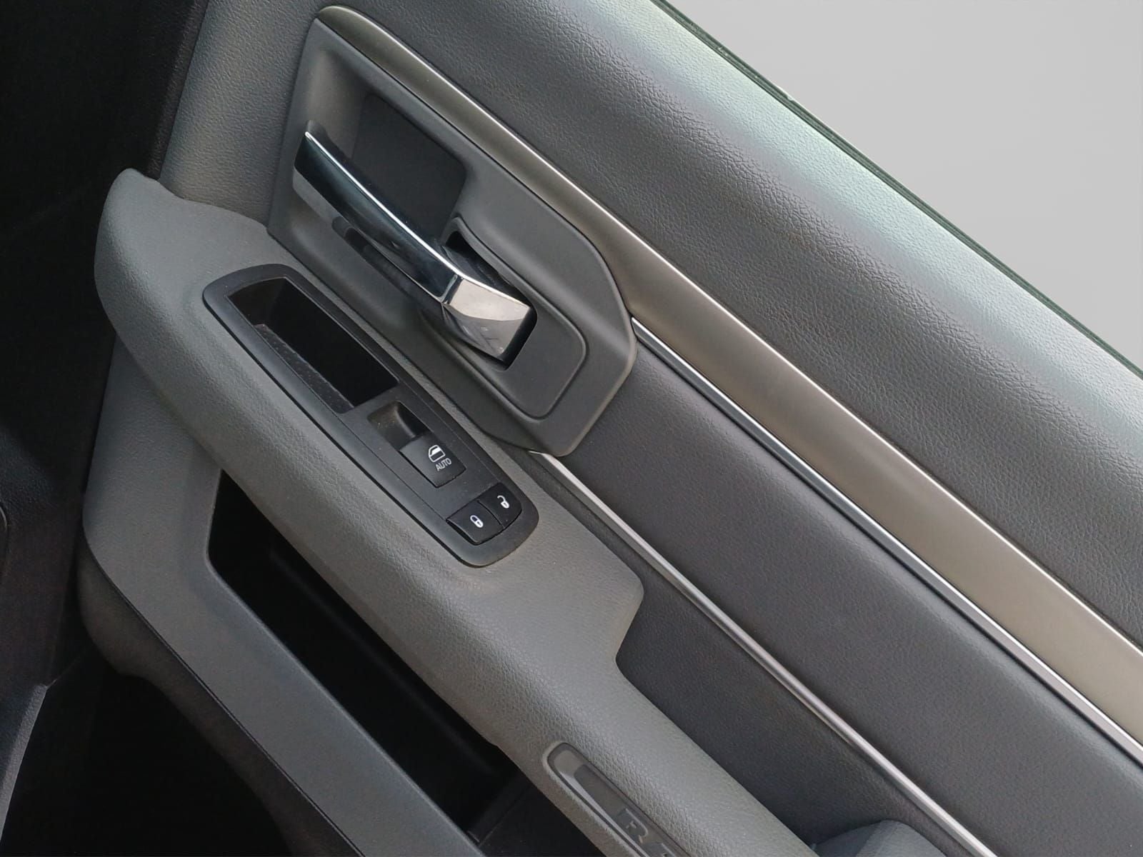 2020 RAM 1500 3.6 V6 Crew Cab SLT At