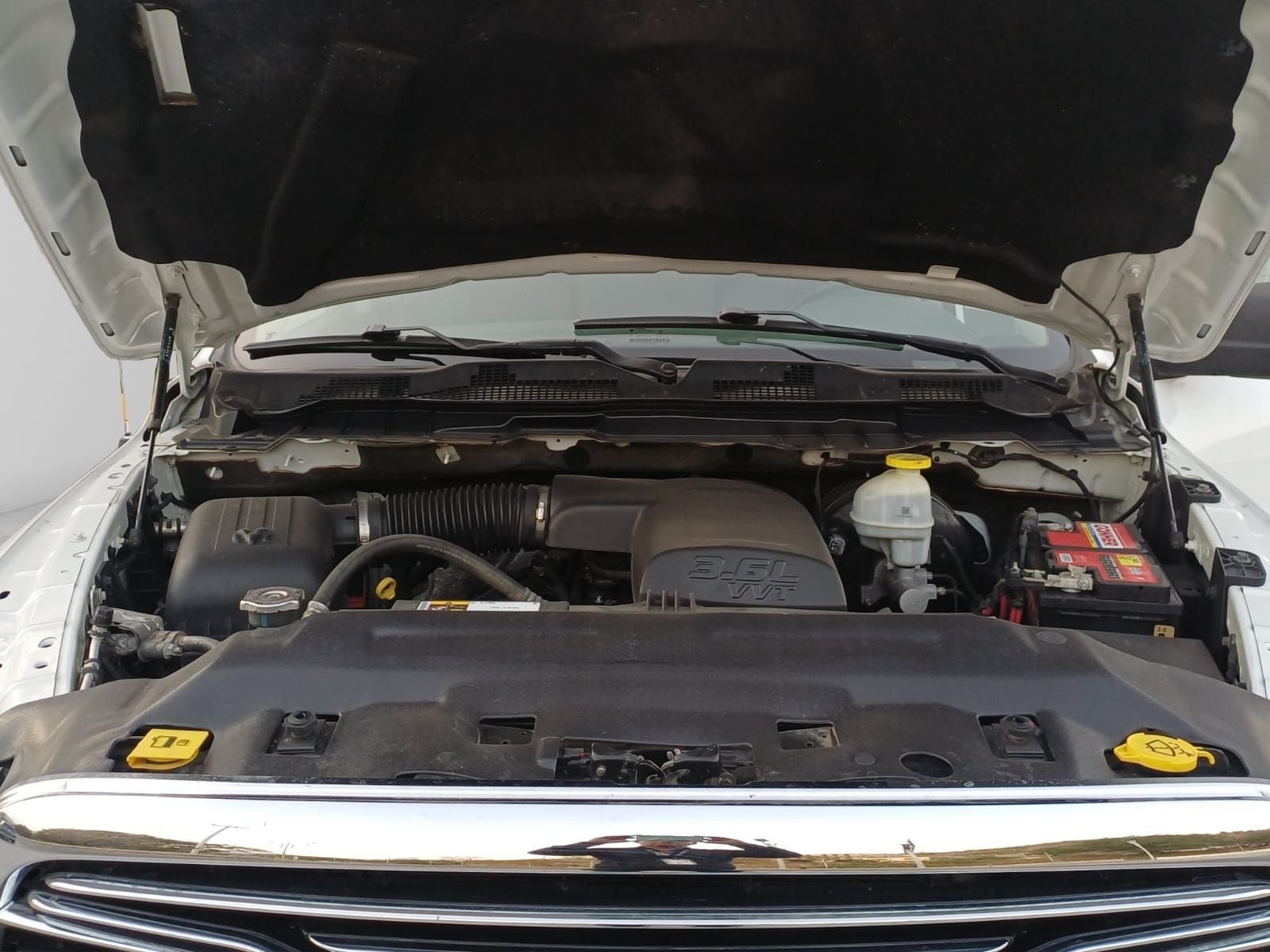 2020 RAM 1500 3.6 V6 Crew Cab SLT At