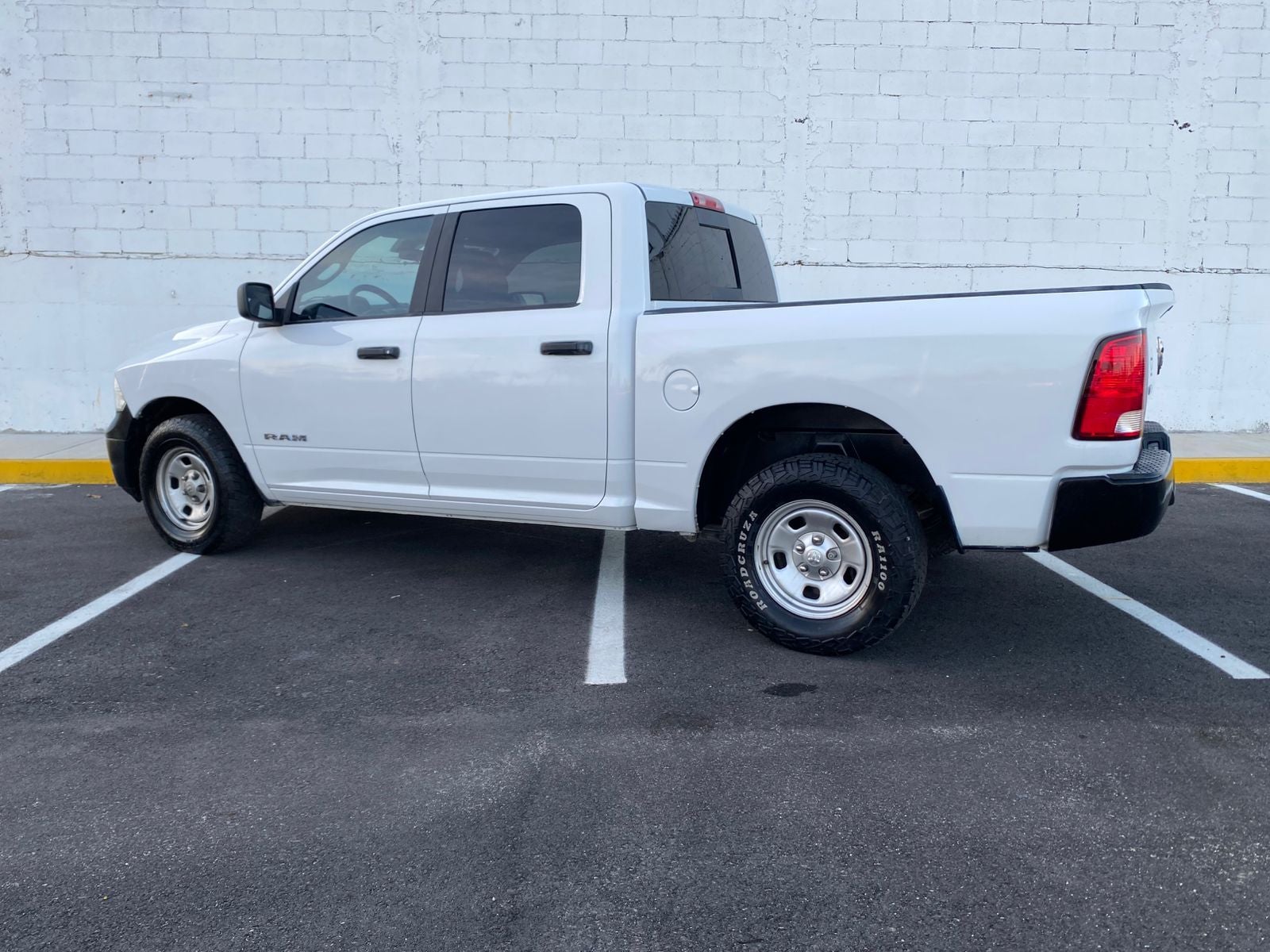 2020 RAM 1500 3.6 V6 Crew Cab SLT At