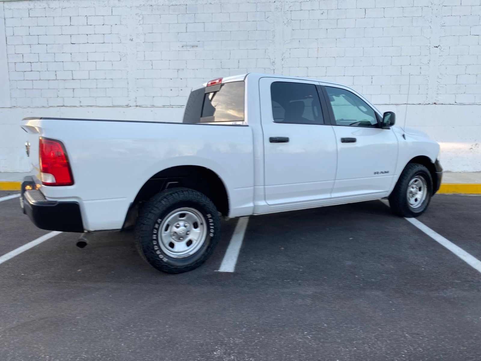 2020 RAM 1500 3.6 V6 Crew Cab SLT At