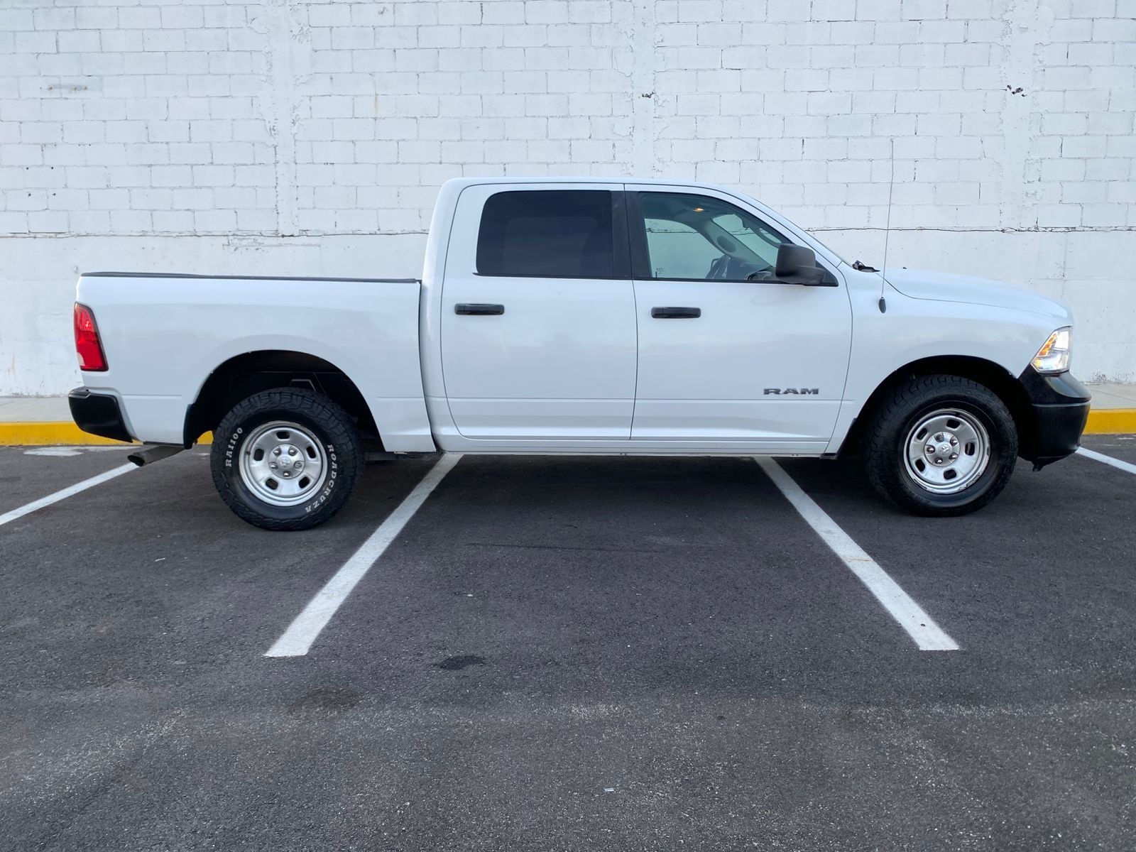 2020 RAM 1500 3.6 V6 Crew Cab SLT At