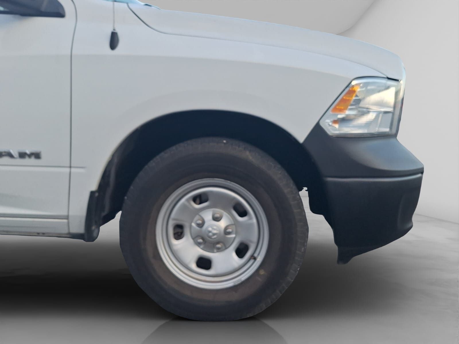 2022 RAM 1500 SLT Trabajo Crew Cab