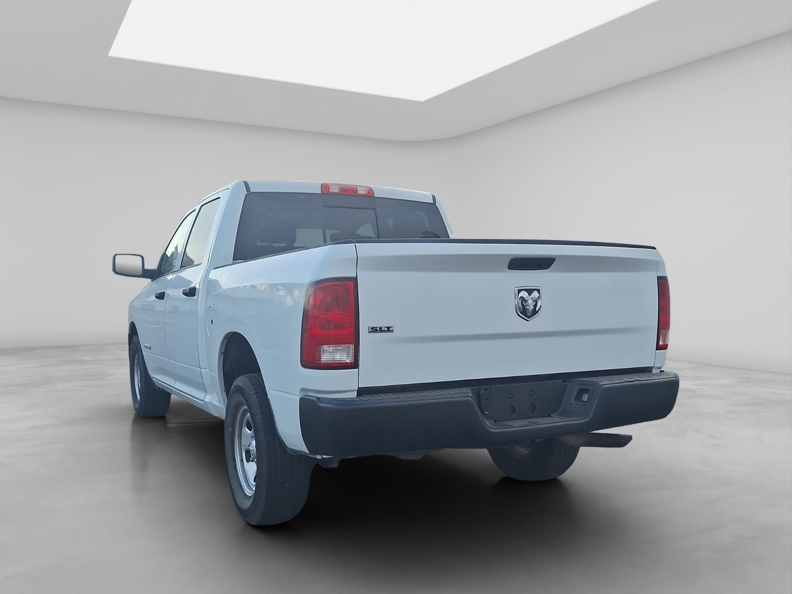 2022 RAM 1500 SLT Trabajo Crew Cab