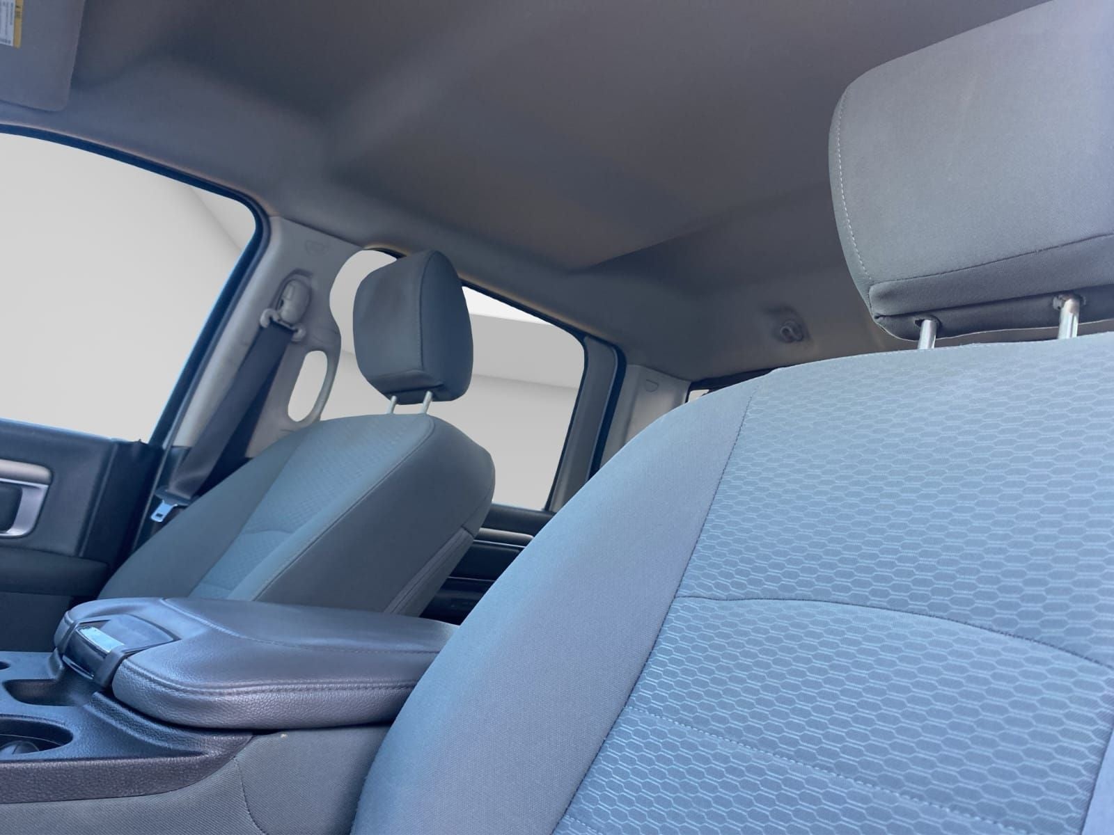 2020 RAM 1500 3.6 V6 Crew Cab SLT At