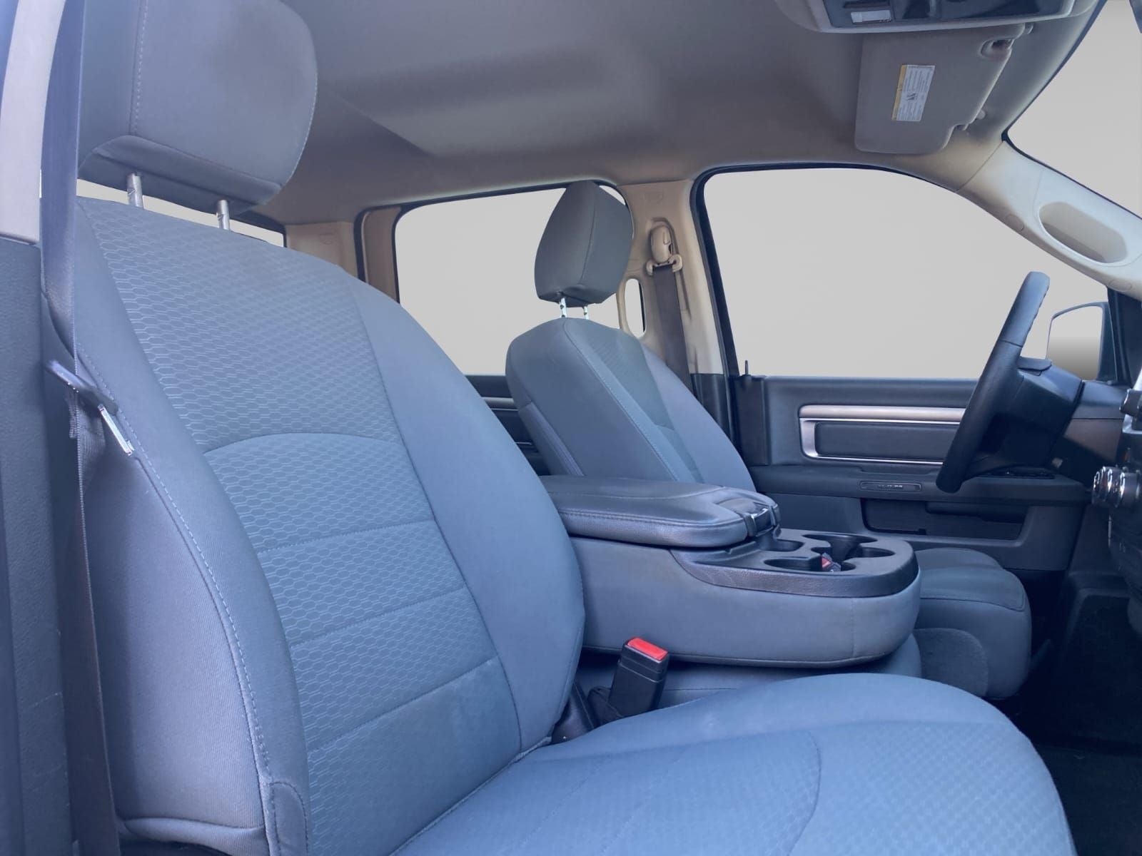 2020 RAM 1500 3.6 V6 Crew Cab SLT At