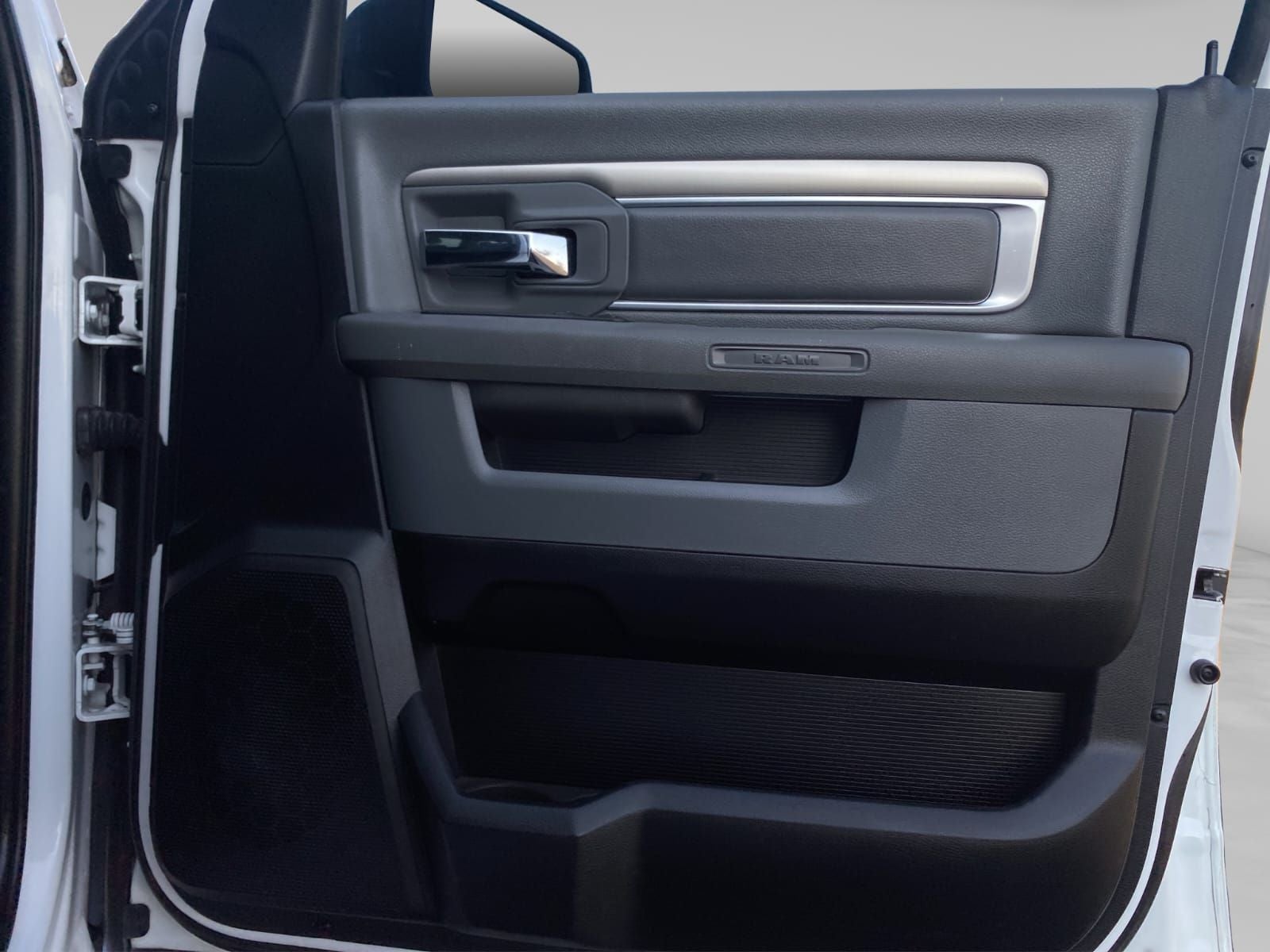 2020 RAM 1500 3.6 V6 Crew Cab SLT At