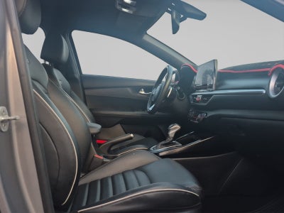 2023 Kia Forte 2.0 GT Line Sedan At