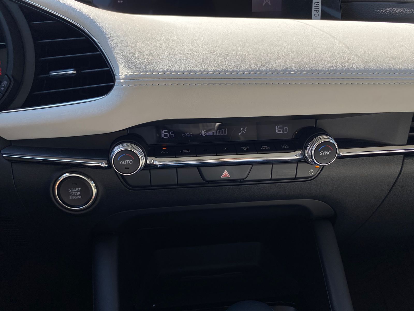 2025 Mazda Mazda 3 2.5 Signature Sedan At