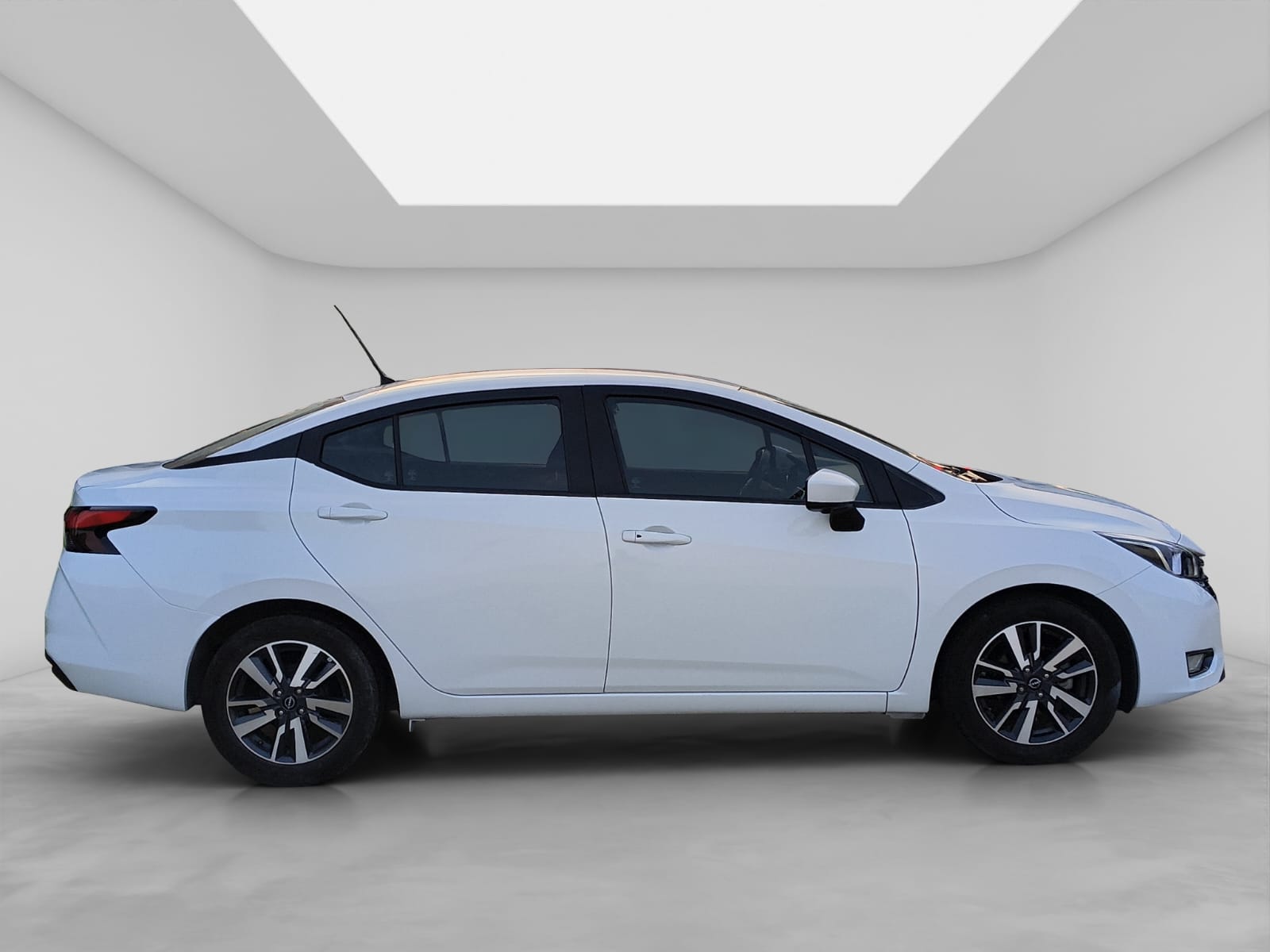 2023 Nissan Versa 1.6 Advance At