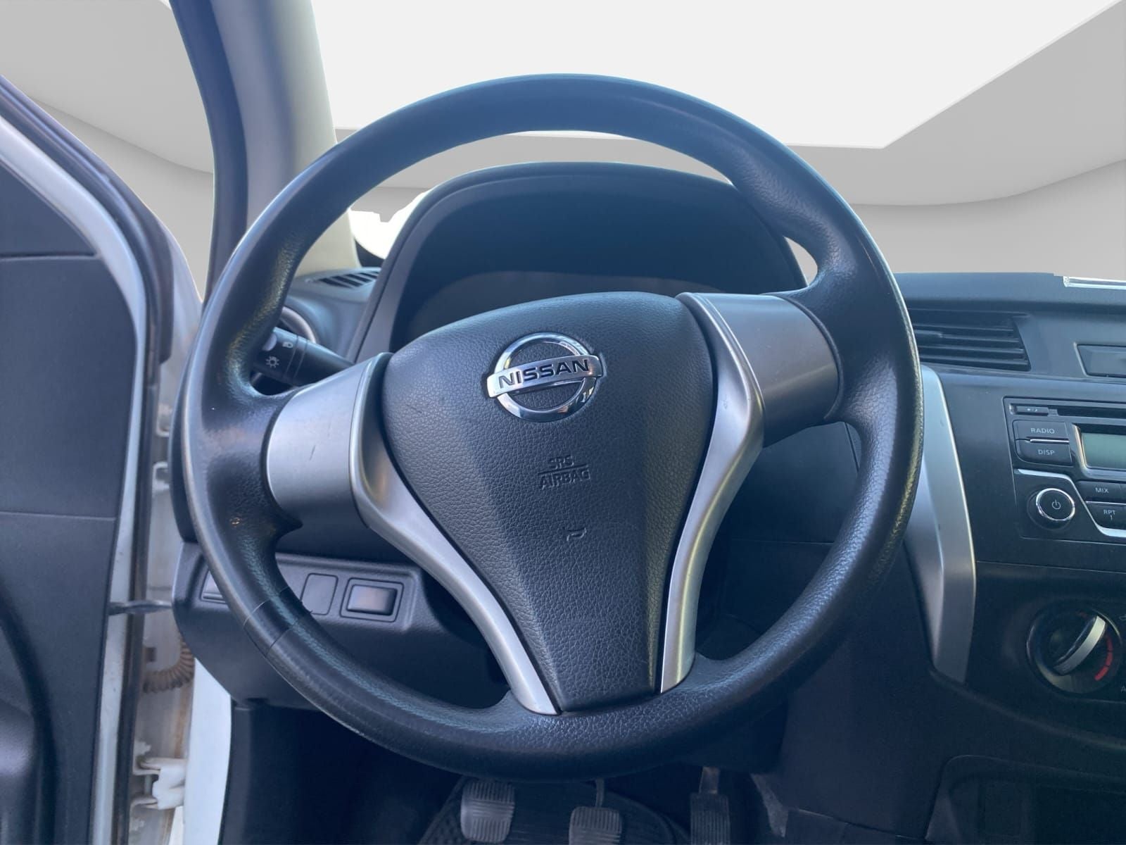 2020 Nissan NP300 2.5 Doble Cabina Se Aa Pack Seg Mt