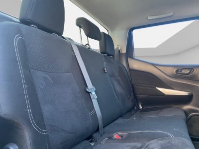 2020 Nissan NP300 2.5 Doble Cabina Se Aa Pack Seg Mt