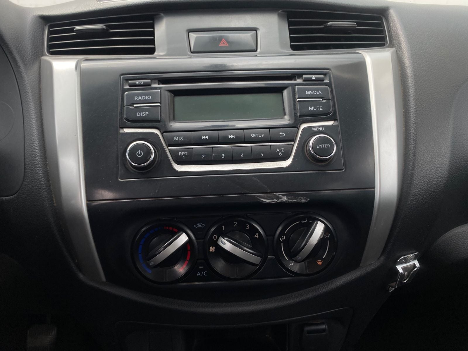 2020 Nissan NP300 2.5 Doble Cabina Se Aa Pack Seg Mt