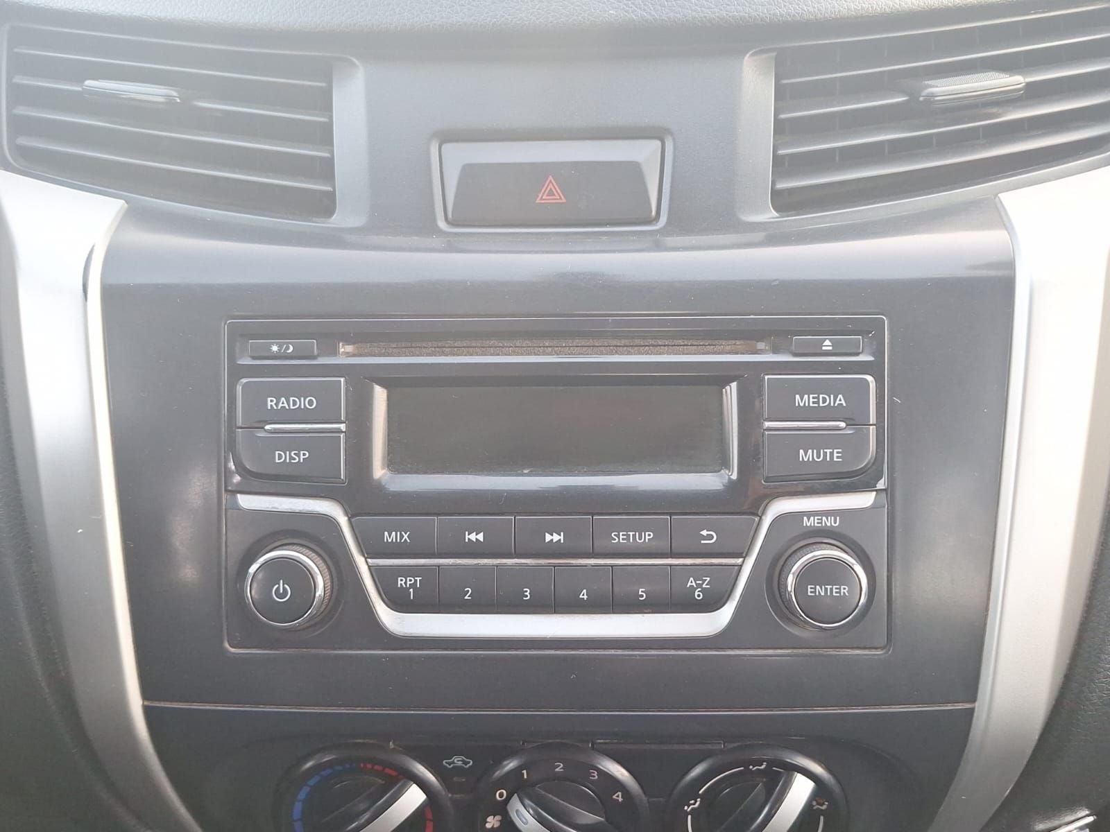 2020 Nissan NP300 2.5 Doble Cabina Se Aa Pack Seg Mt