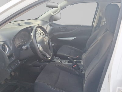 2020 Nissan NP300 2.5 Doble Cabina Se Aa Pack Seg Mt