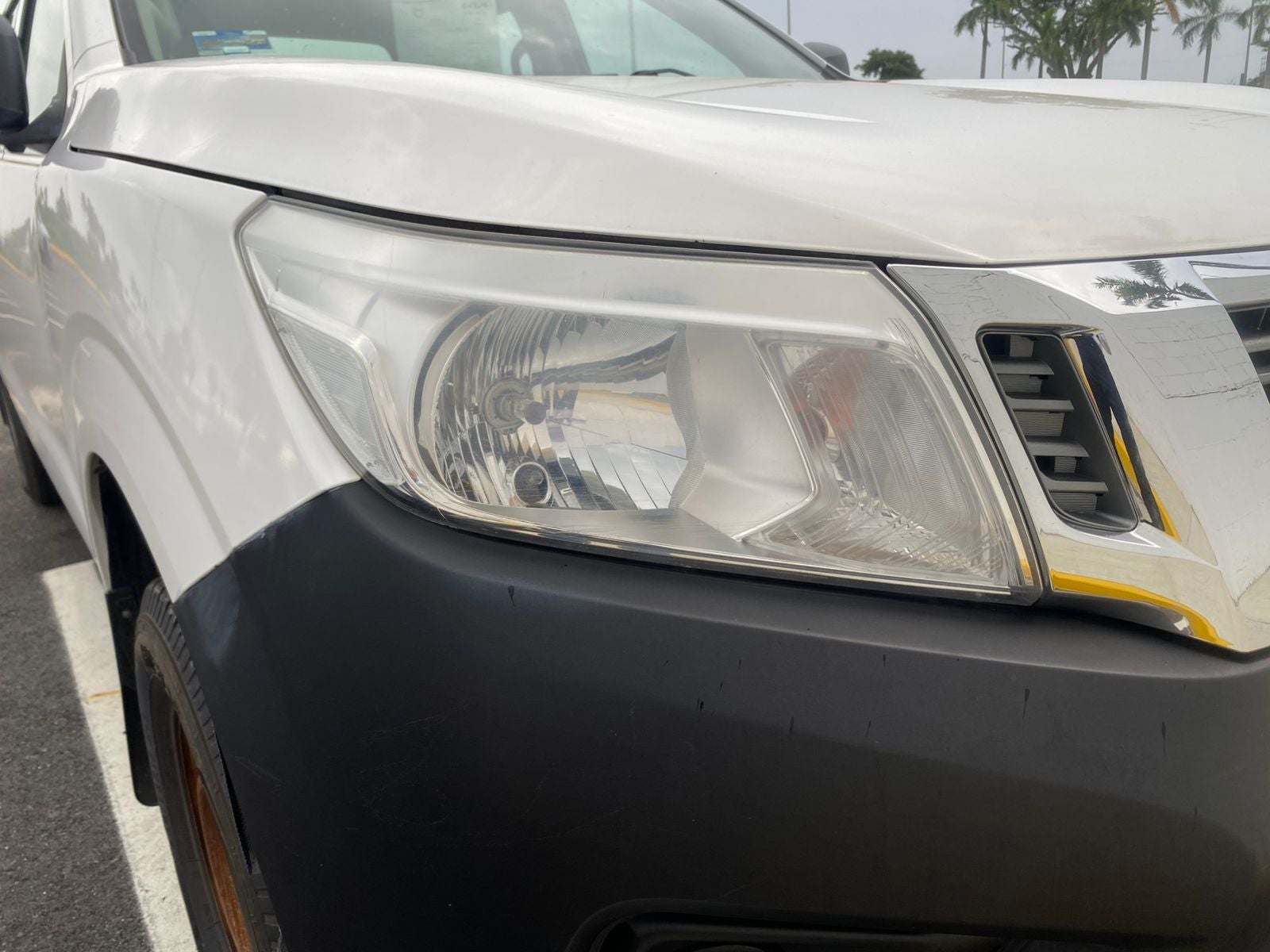 2020 Nissan NP300 2.5 Doble Cabina Se Aa Pack Seg Mt