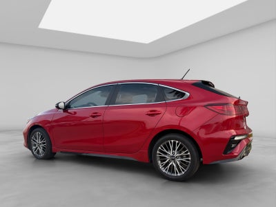 2022 Kia Forte 2.0 GT Line 4p At