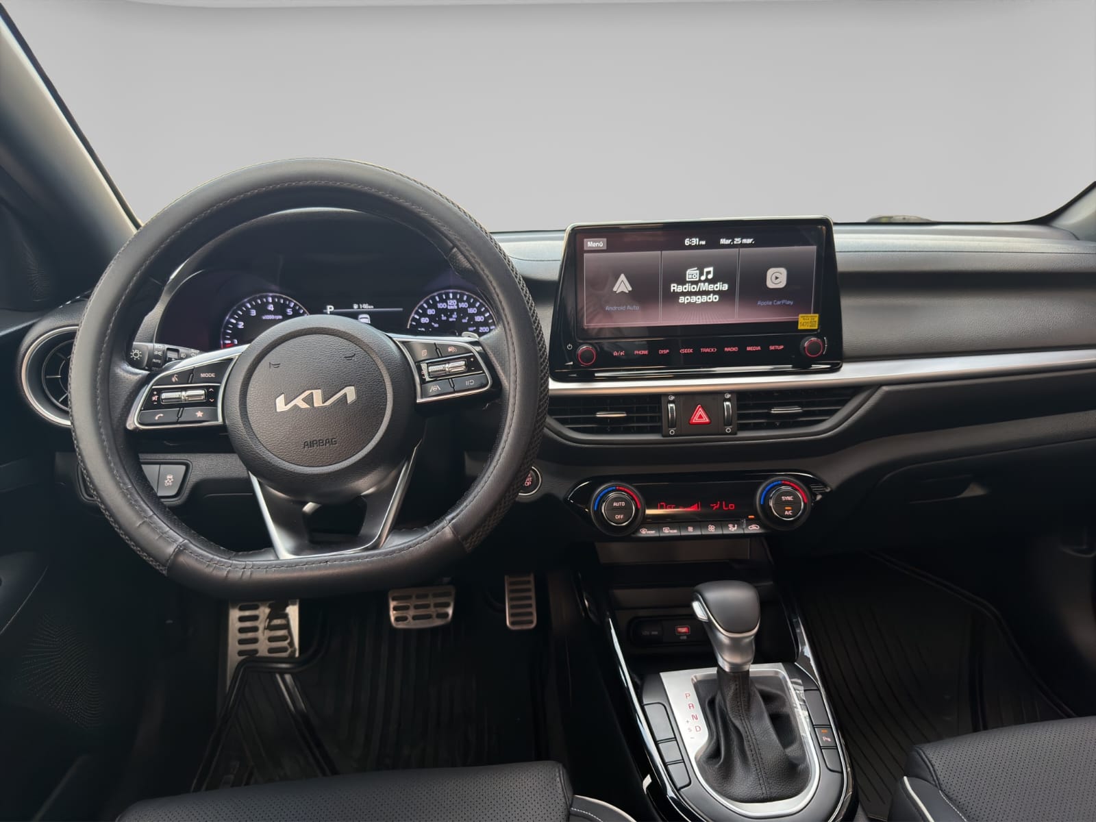 2022 Kia Forte 2.0 GT Line 4p At