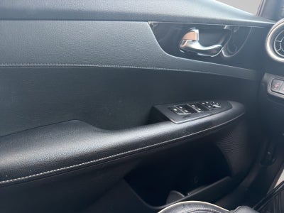 2022 Kia Forte 2.0 GT Line 4p At