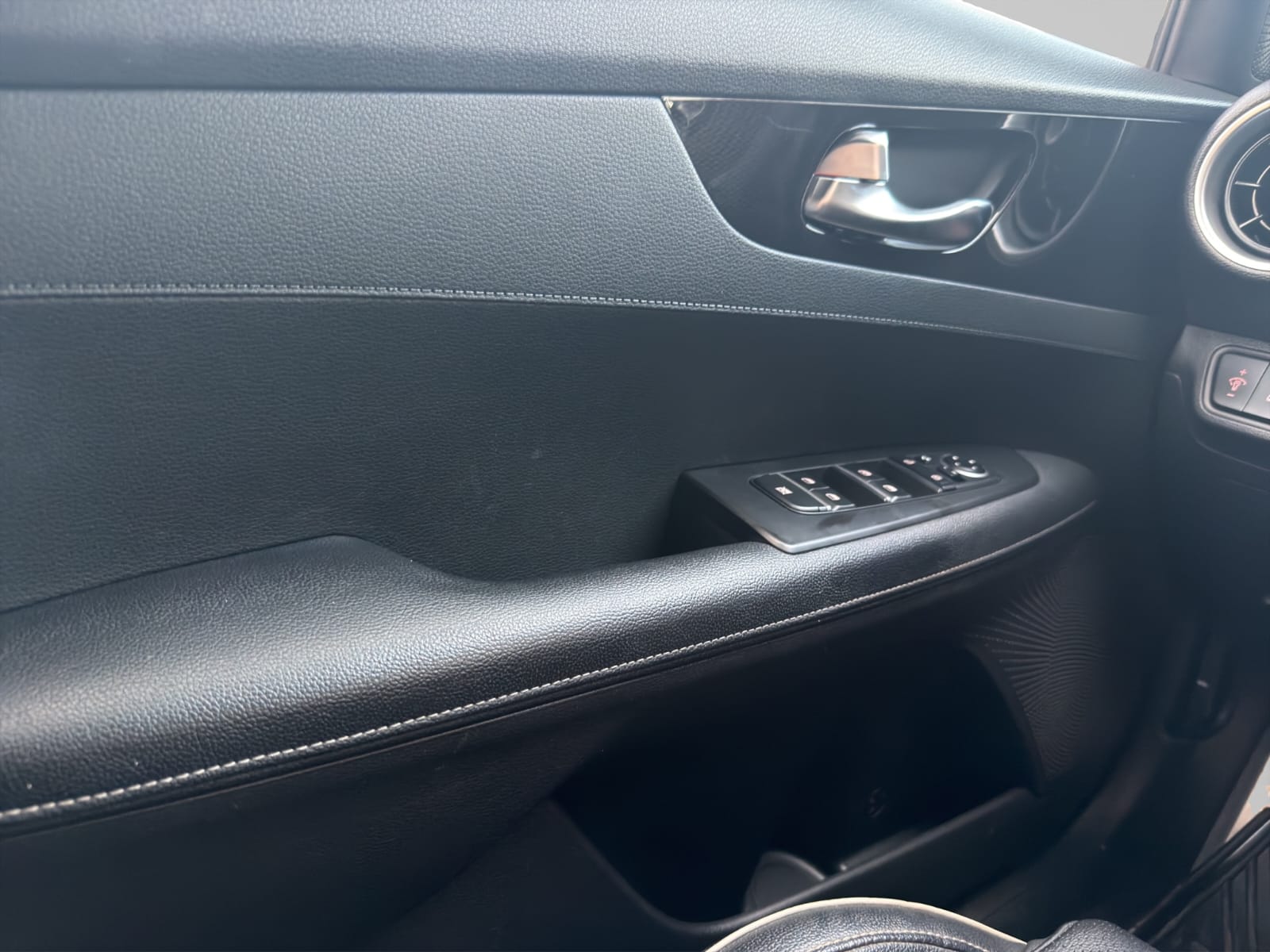 2022 Kia Forte 2.0 GT Line 4p At