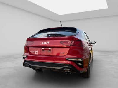 2022 Kia Forte 2.0 GT Line 4p At