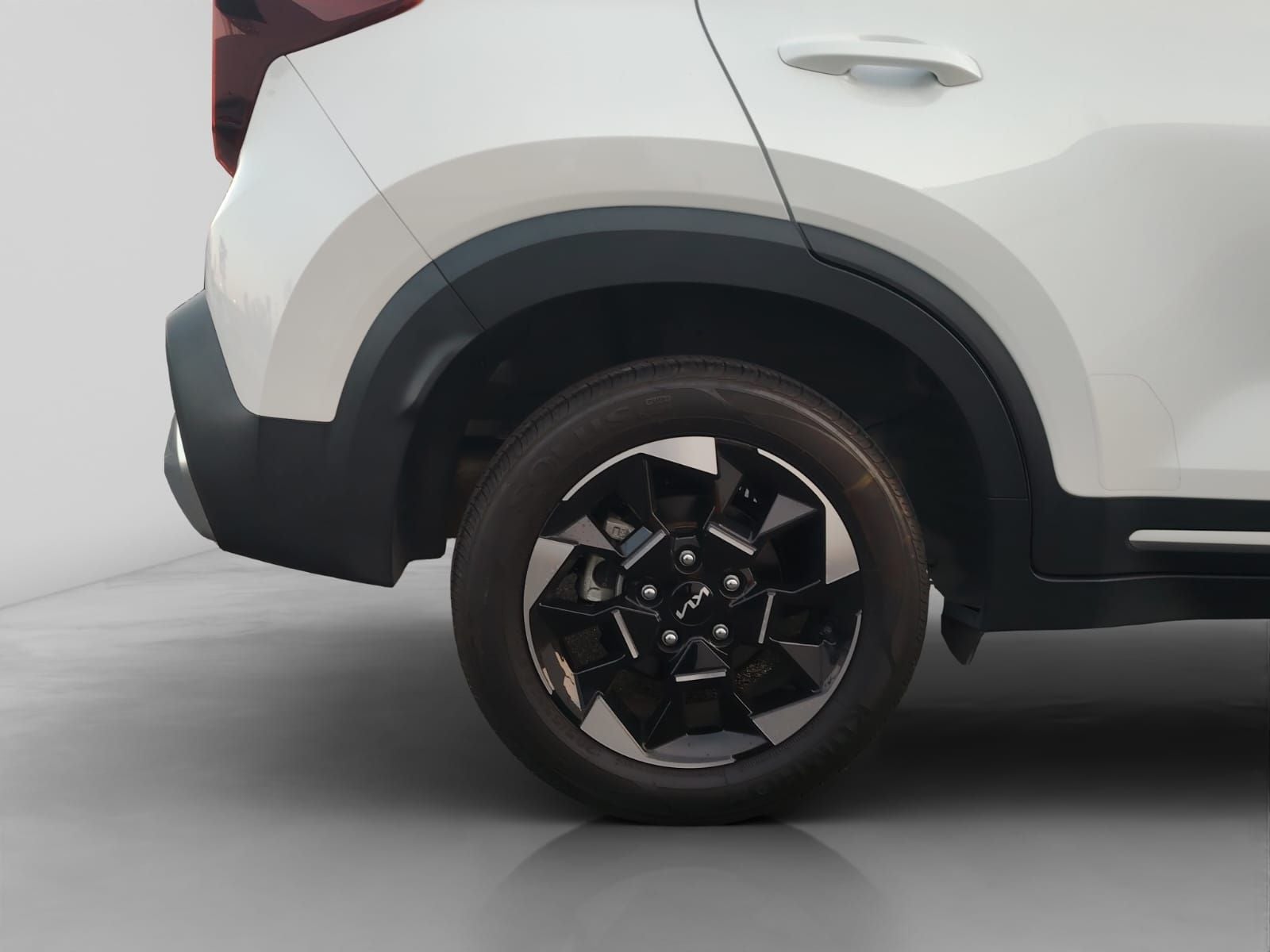 2024 Kia Sonet 1.5 Sx At