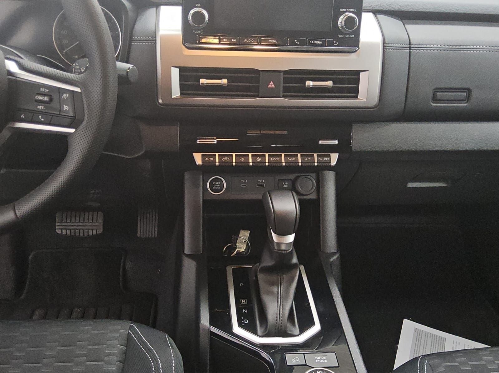 2025 Mitsubishi L200 2.4 Gls Cabina Doble 4x4 Diesel At