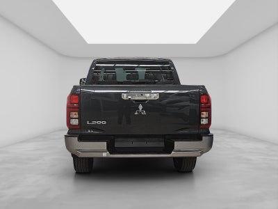 2025 Mitsubishi L200 2.4 Gls Cabina Doble 4x4 Diesel At