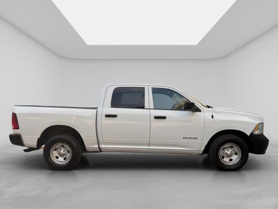 2022 RAM 1500 SLT Trabajo Crew Cab
