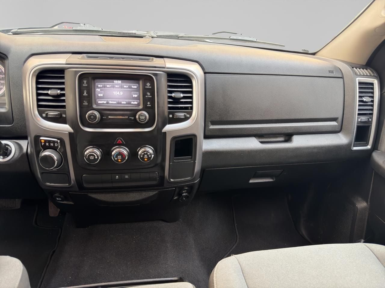 2022 RAM 1500 SLT Trabajo Crew Cab