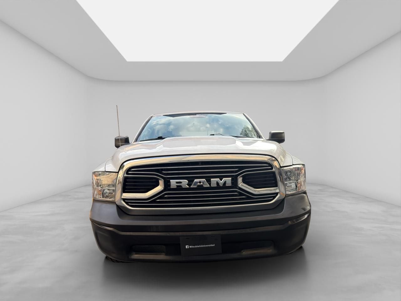 2022 RAM 1500 SLT Trabajo Crew Cab
